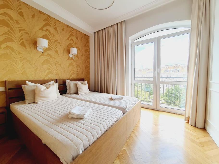 Wyzwolenia Apt , Lazienki Park & Zbawiciela Sq. 2' Warsaw Exterior photo
